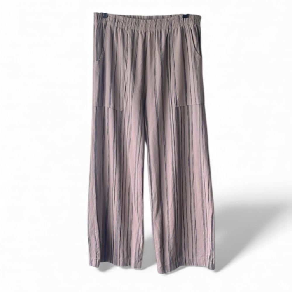 Tan and Black Wide Leg Pants with Flowing Design